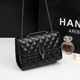 KissICON Rhombic Chain Small Fragrant Wind Messenger Shoulder