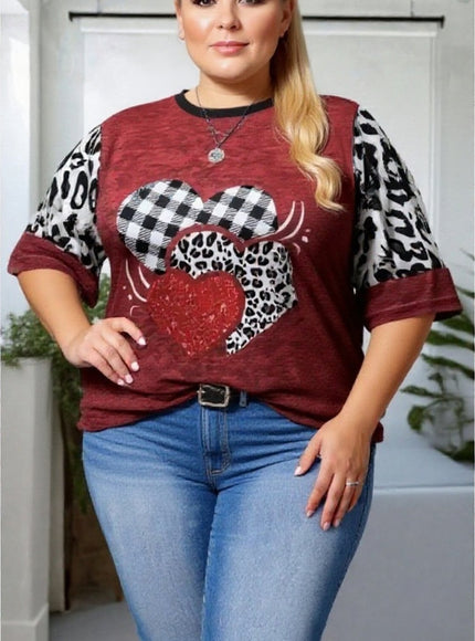 Plus Size Burgundy Graphic Heart Print T-Shirt – Casual Short Sleeve Top