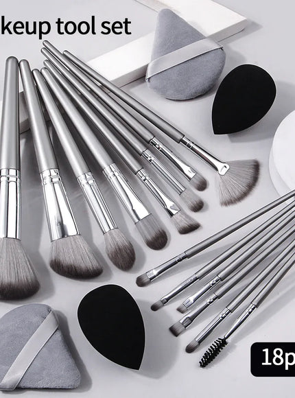 KissICON silver 18-Piece Makeup Tool Set Portable Soft Brushes and