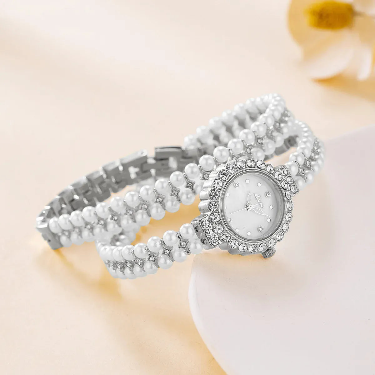 KissICON silver [KissIcon] Romantic Womens Watch Pearl Bracelet - Waterproof