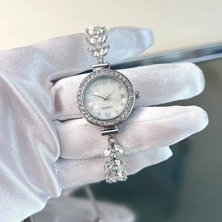 KissIcon UTHAI Womens Watch Mermaid Chain - Light