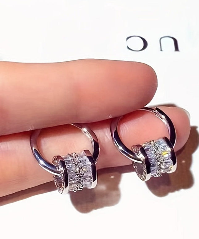 jkthpu-45 Silvery KissIcon Sparkling Zirconia Designer Earrings 18K Gold