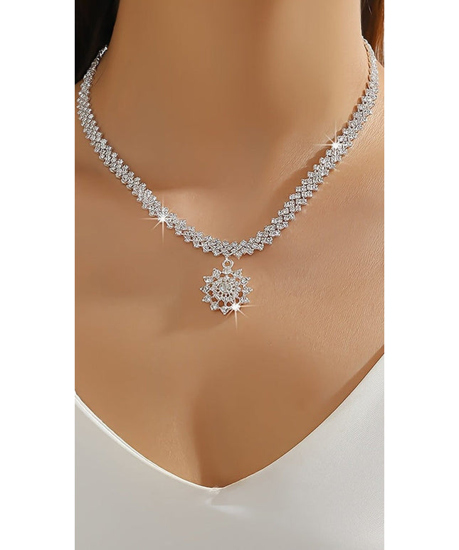 jkthpu-45 Silvery Sparkling Rhinestone Sunburst Pendant Necklace - Elegant