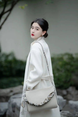 KissICON Small Handbag – Elegant Shoulder Woven