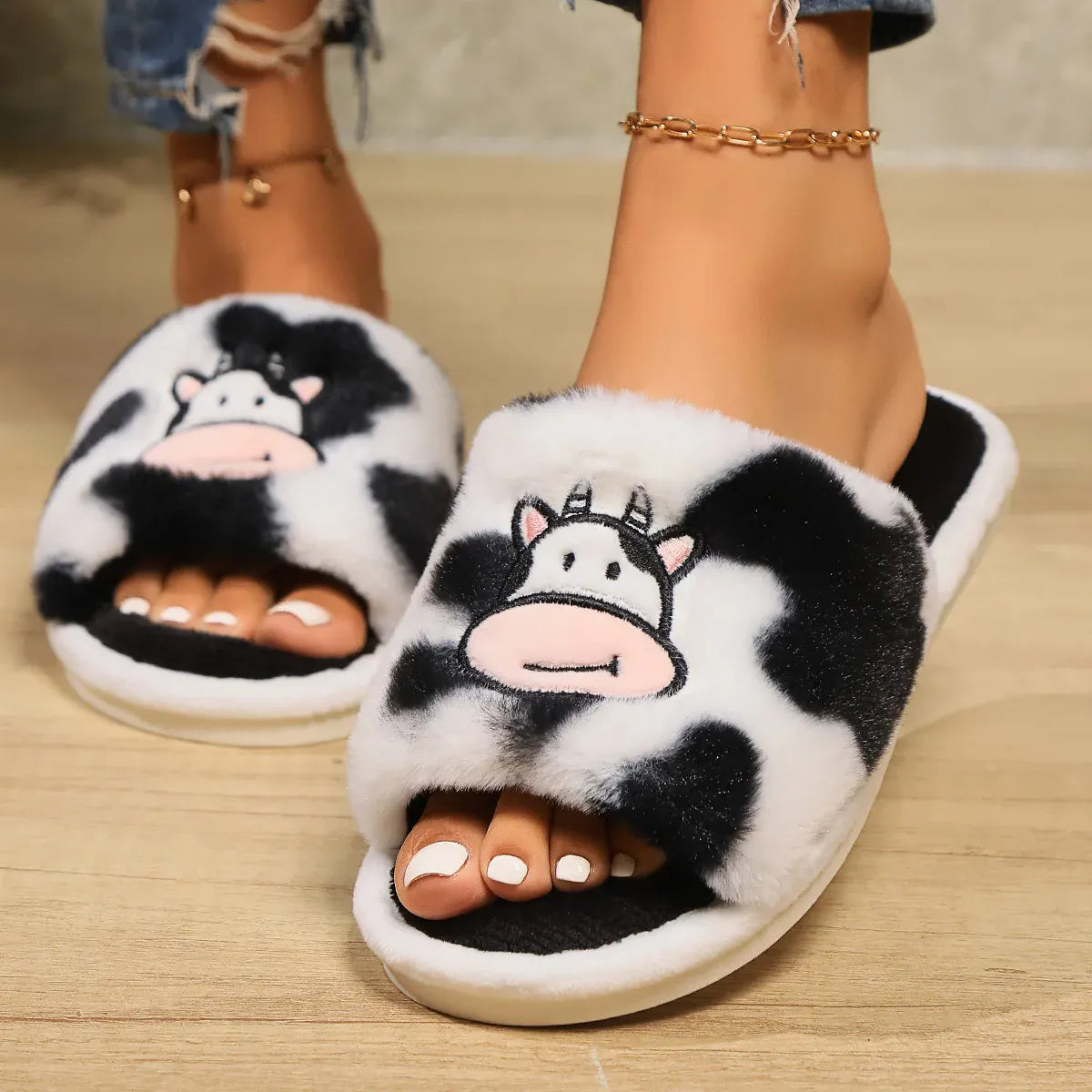 KissICON Smile PoP Cute Women Slippers Indoor Fuzzy Women