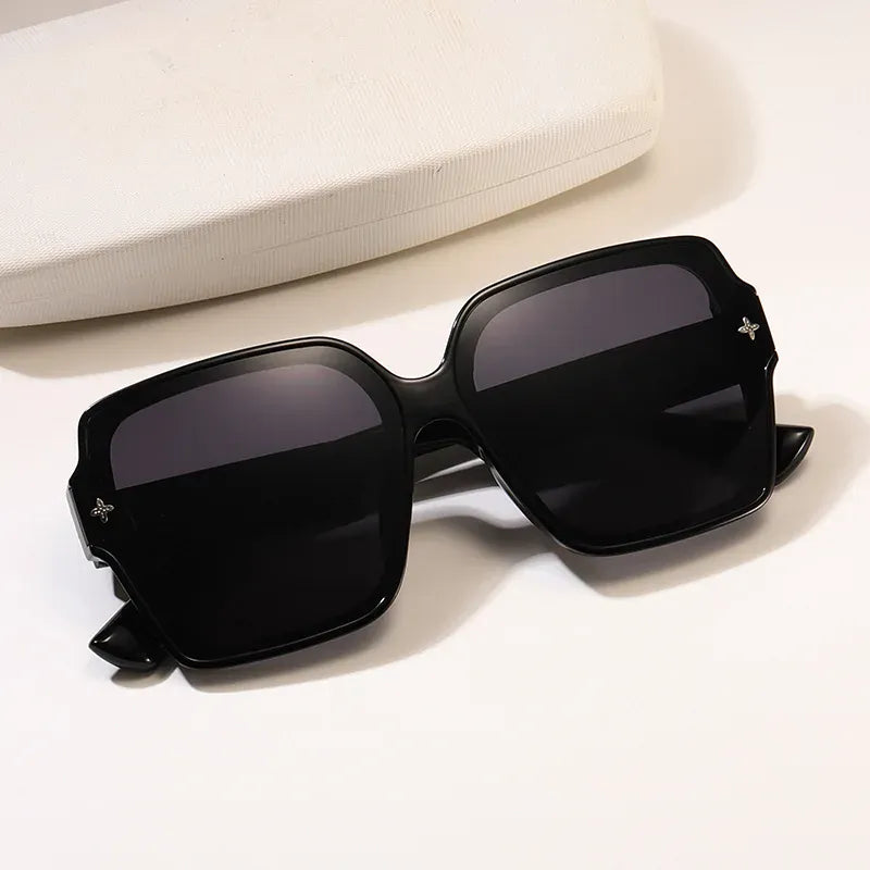Dropshipman Square Frame Sunglasses – Women's UV Protection Large Frame All-Match