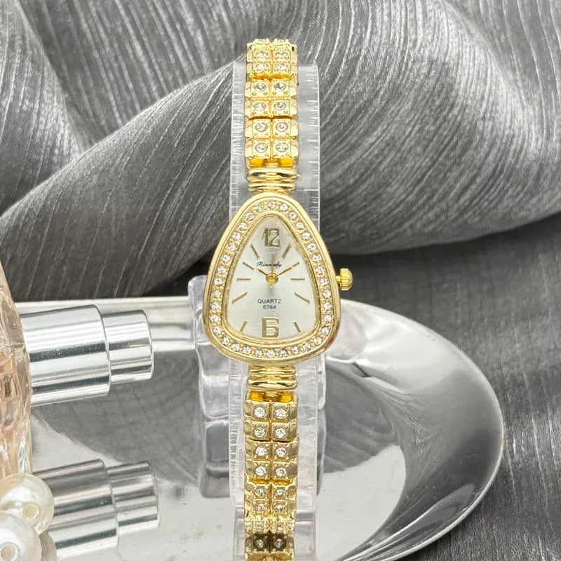 KissICON Stylish Snake Bracelet Watch, Creative niche Simple Snake Head Diamond Quartz Watch