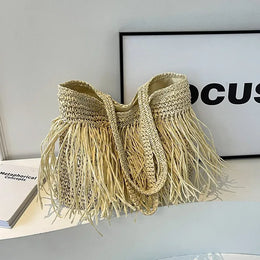KissICON Tassel Hand-woven Holiday Shoulder Bag