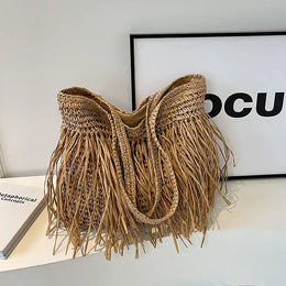 KissICON Tassel Hand-woven Holiday Shoulder Bag