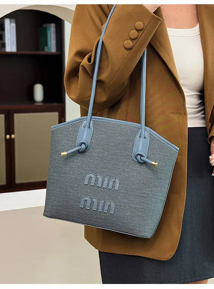 KissICON Textured Handbag – Purse