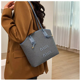 KissICON Textured Handbag – Purse