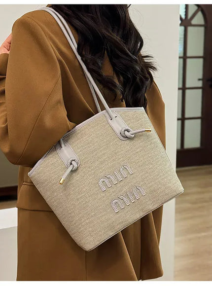 KissICON Textured Handbag – Purse