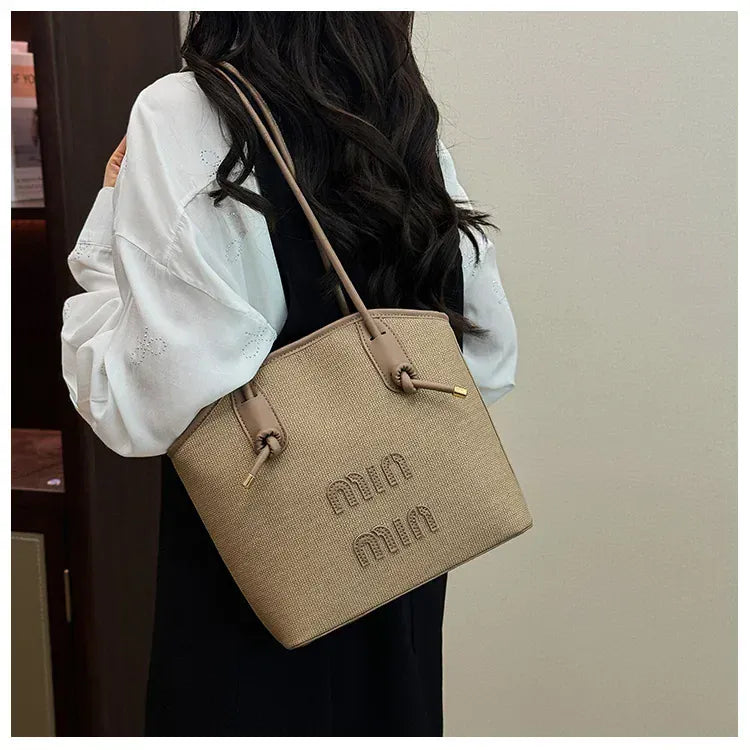 KissICON Textured Handbag – Purse