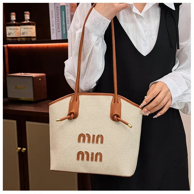 KissICON Textured Handbag – Purse