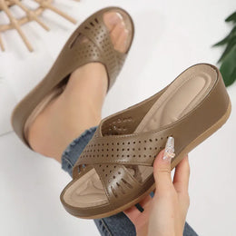 KissICON Thick Sole Non Slip Beach Slippers Women Cross