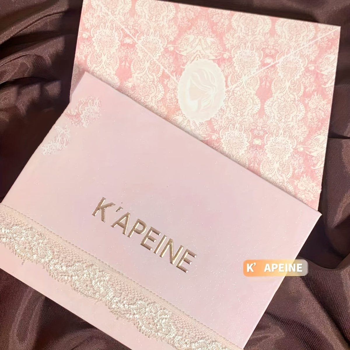KissICON Three-dimensional Relief Kapeine 12color Eyeshadow Highlighter Contour Palette