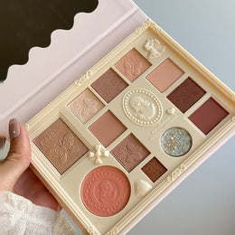 KissICON Three-dimensional Relief Kapeine 12color Eyeshadow Highlighter Contour Palette