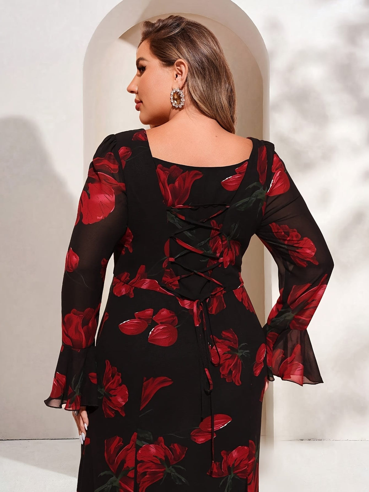 jkthpu-45 TOLEEN Plus Size Women's Elegant Floral Print Square Neck Long Sleeve Dress with Flared Cuffs & Ruffled Hem - Floor-Length Formal Party Wedding Guest Gown, Black with Red Roses, Fitted Silhouette, Hand Wash Only, Wedding Dresses, Event Attire, Decorative