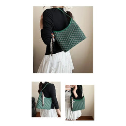 KissICON Tote – Puffed Goose Teeth