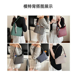 KissICON Tote – Puffed Goose Teeth