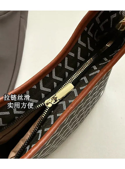 KissICON Tote – Puffed Goose Teeth