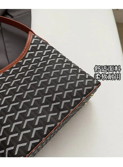 KissICON Tote – Puffed Goose Teeth