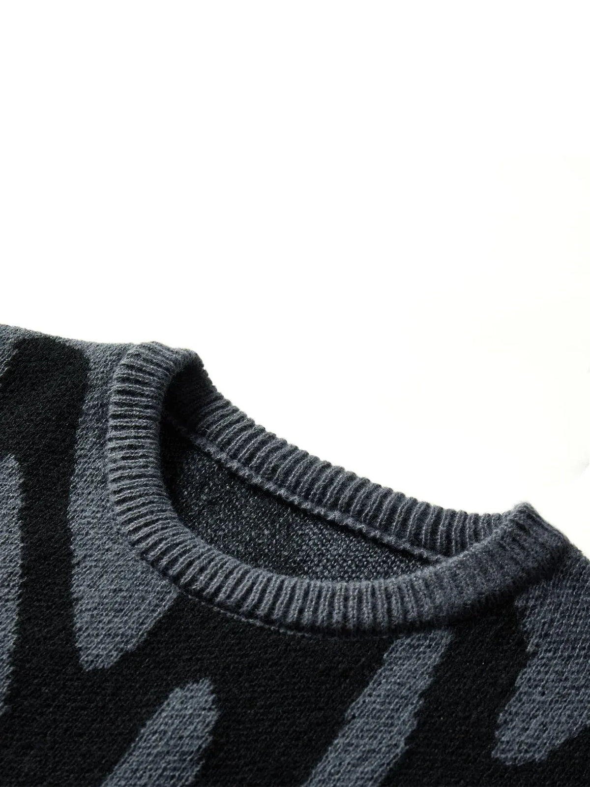 KissICON Trendy Irregular Jacquard ColorBlock Mens Pullover Sweater