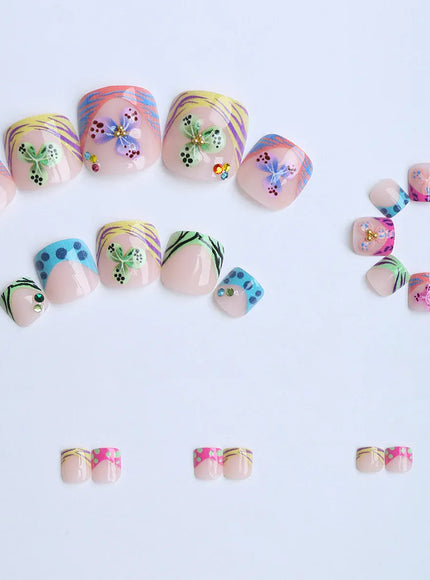 KissICON TT12 24Pcs Floral Design Press on False Nails Short