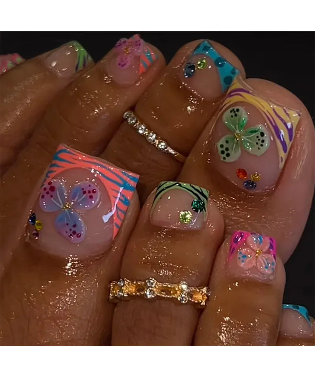 KissICON TT12 24Pcs Floral Design Press on False Nails Short