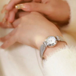 KissICON UTHAI Women Luxury Gold Bracelet Watch Waterproof Quartz