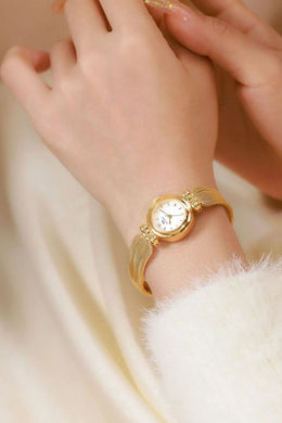 KissICON UTHAI Women Luxury Gold Bracelet Watch Waterproof Quartz
