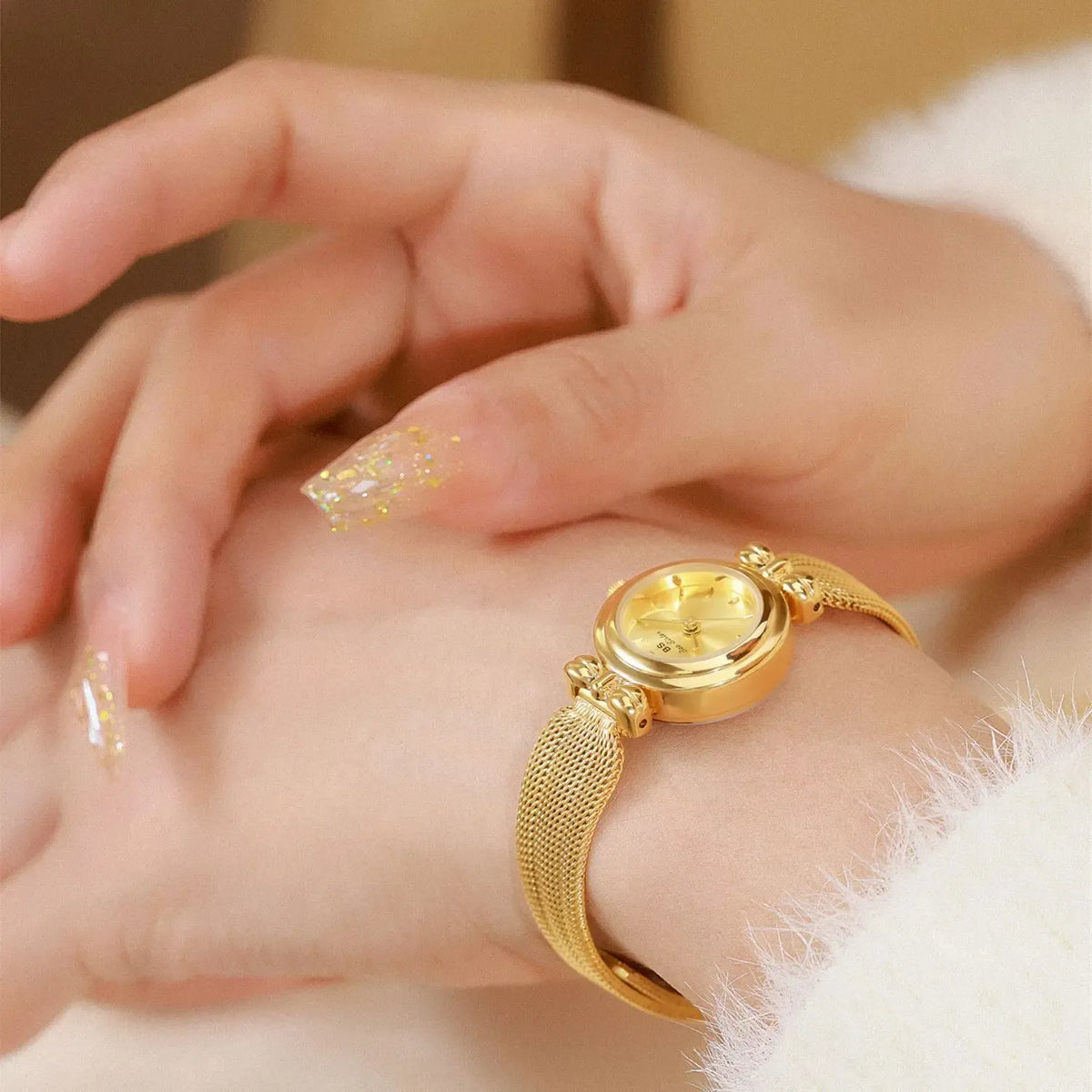 KissICON UTHAI Women Luxury Gold Bracelet Watch Waterproof Quartz