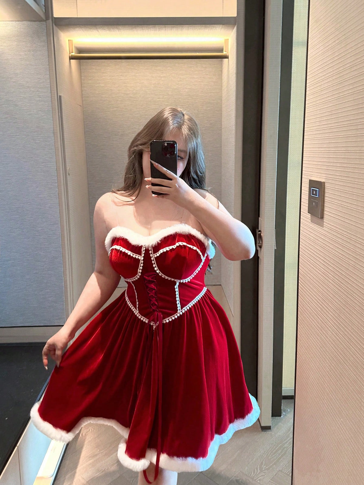 KissICON Vibekara Curve Strapless Dress – Christmas Red