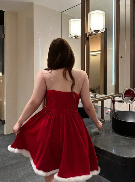 KissICON Vibekara Curve Strapless Dress – Christmas Red