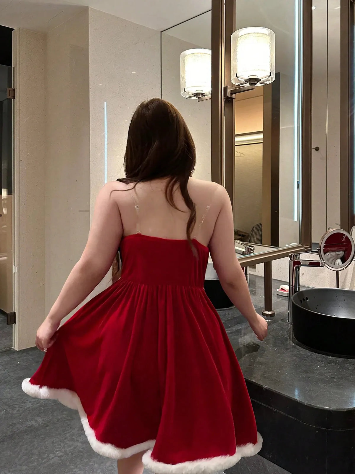 KissICON Vibekara Curve Strapless Dress – Christmas Red