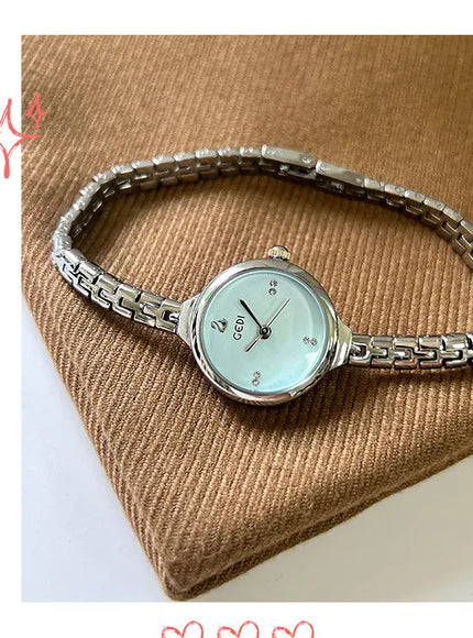 KissICON Vintage Luxury Bracelet Watch For Students - Quartz