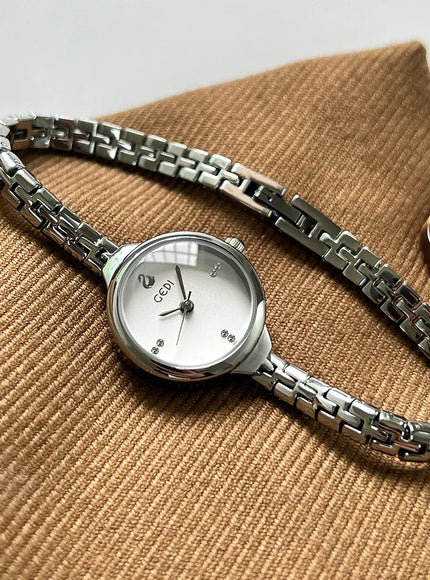 KissICON Vintage Luxury Bracelet Watch For Students - Quartz