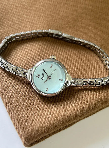 KissICON Vintage Luxury Bracelet Watch For Students - Quartz