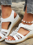 WHITE / 42