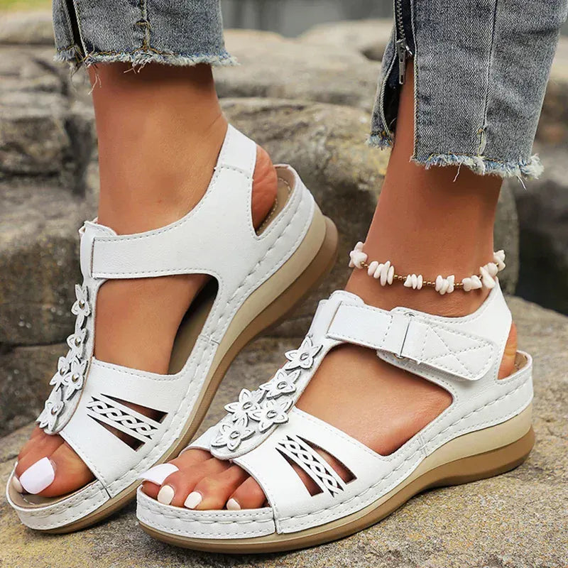 KissICON WHITE / 42 Plus Size Star Decor Wedges Sandals Women 2025
