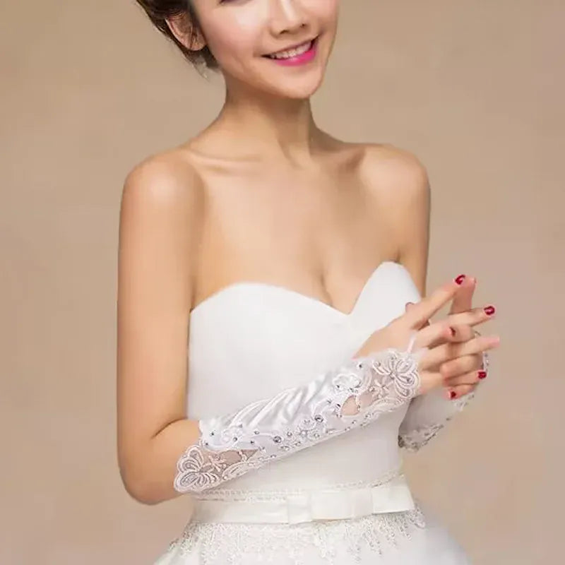 KissICON WHITE Princess Satin Lace  Communion Halloween Costume  Wedding Flower Girl Fingerless Gloves