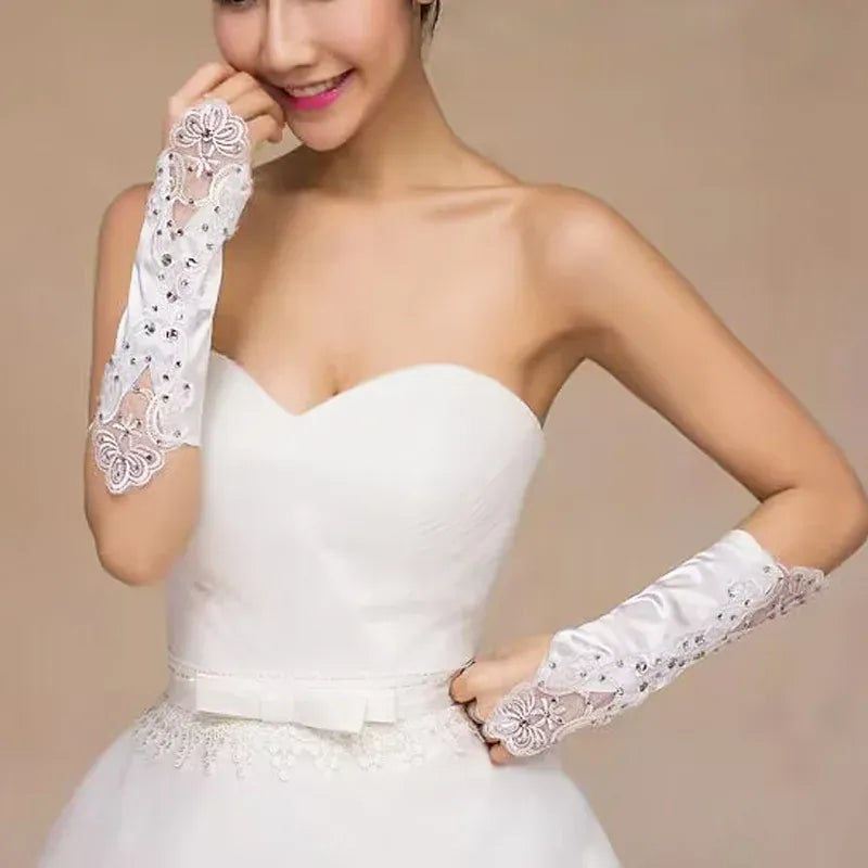 KissICON WHITE Princess Satin Lace  Communion Halloween Costume  Wedding Flower Girl Fingerless Gloves