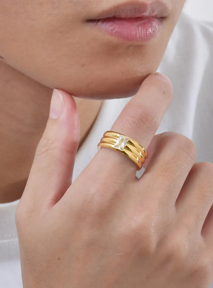 KissICON White Zircon Wedding Ring – Gold Plated Steel
