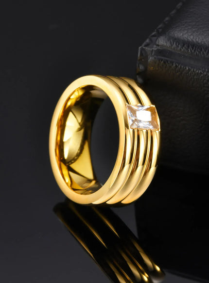 KissICON White Zircon Wedding Ring – Gold Plated Steel