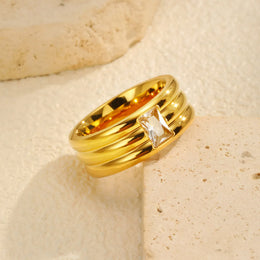 KissICON White Zircon Wedding Ring – Gold Plated Steel