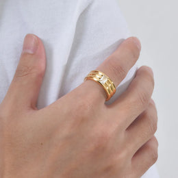 KissICON White Zircon Wedding Ring – Gold Plated Steel