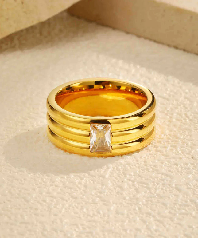KissICON White Zircon Wedding Ring – Gold Plated Steel
