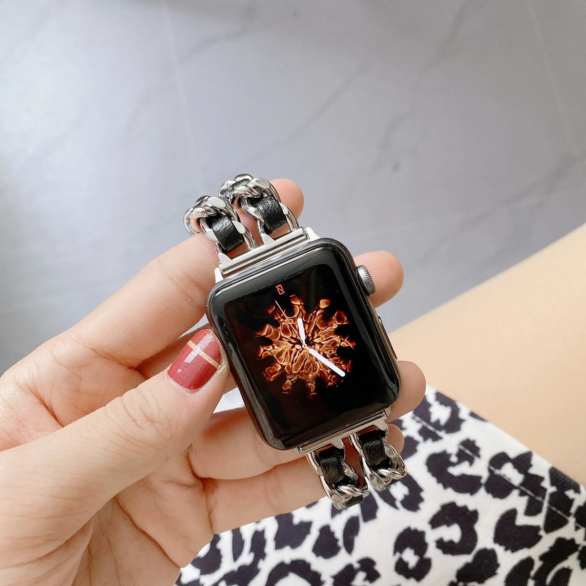 KissICON Women Metal Strap for Apple Watch Band 10 9 8 Ultra 46mm 42mm 49mm 7 SE 6 5 41mm 45mm 44/40mm Lady Gold Steel Bracelet Wristband