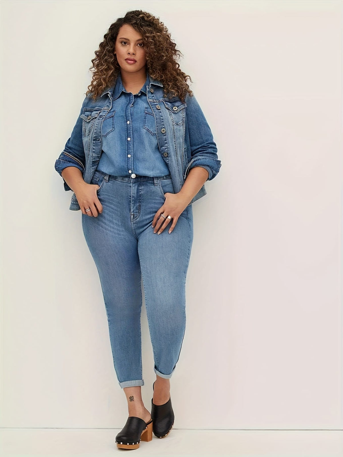 jkthpu-45 Women's Extra Wide Leg Light Wash Blue Distressed
