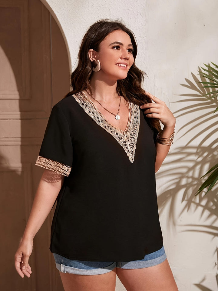 Women'S Plus Size Elegant V-Neck T-Shirt with Lace